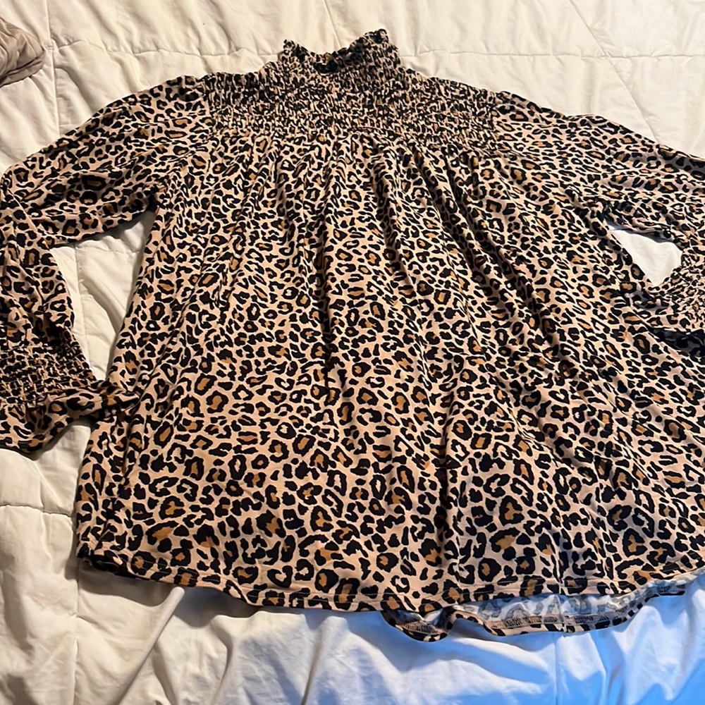Good Hart Cheetah high neck shirt
